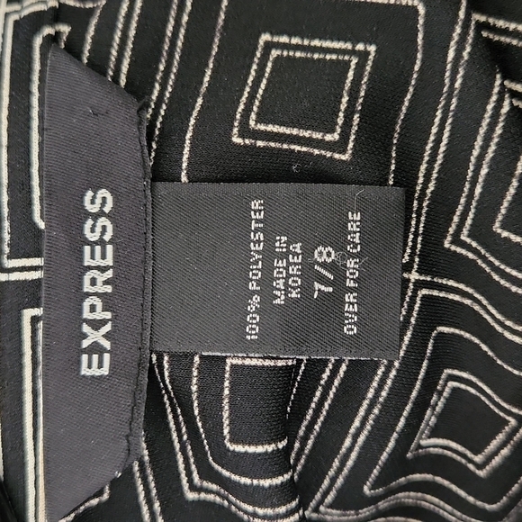 EXPRESS Wrap Dress - Picture 4 of 4